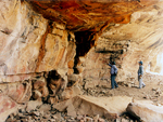 Pre-historic painted rock shelters Sita Khardi
  2